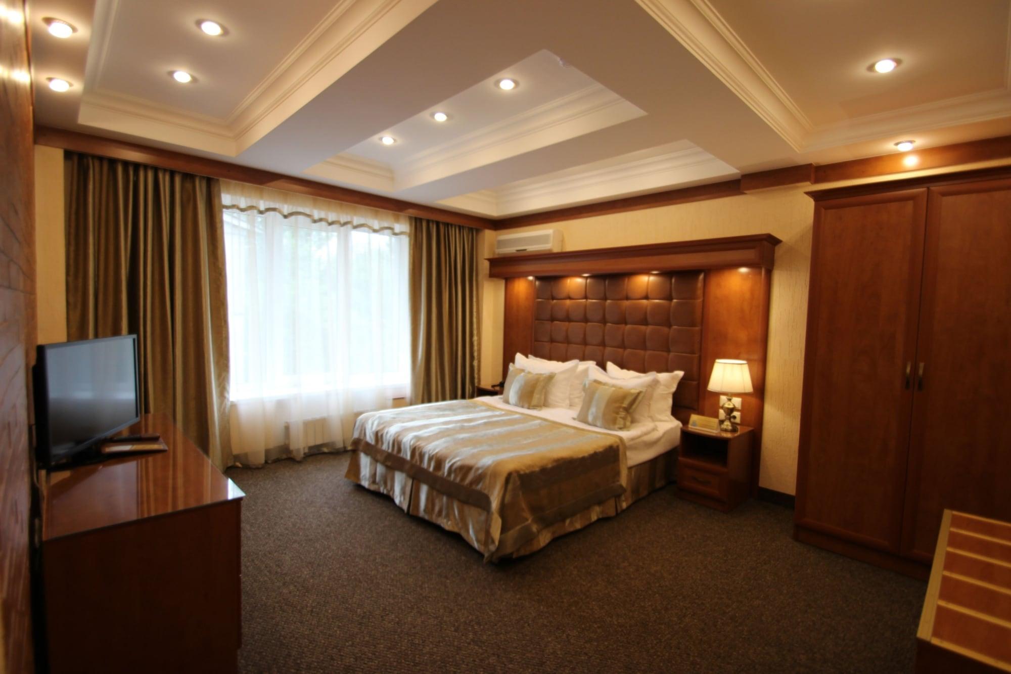 Hotel Uyut アルマトイ エクステリア 写真