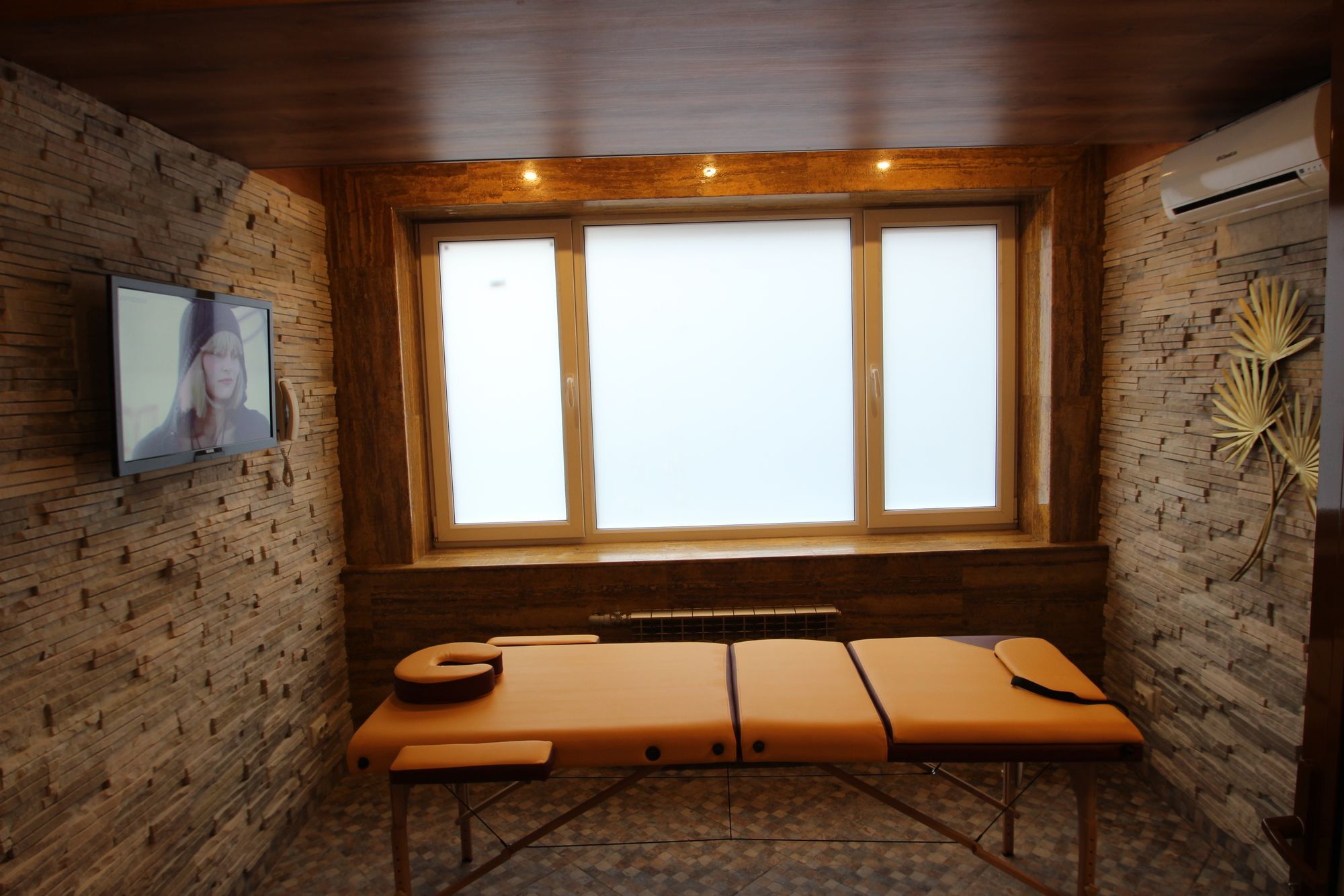 Hotel Uyut アルマトイ エクステリア 写真